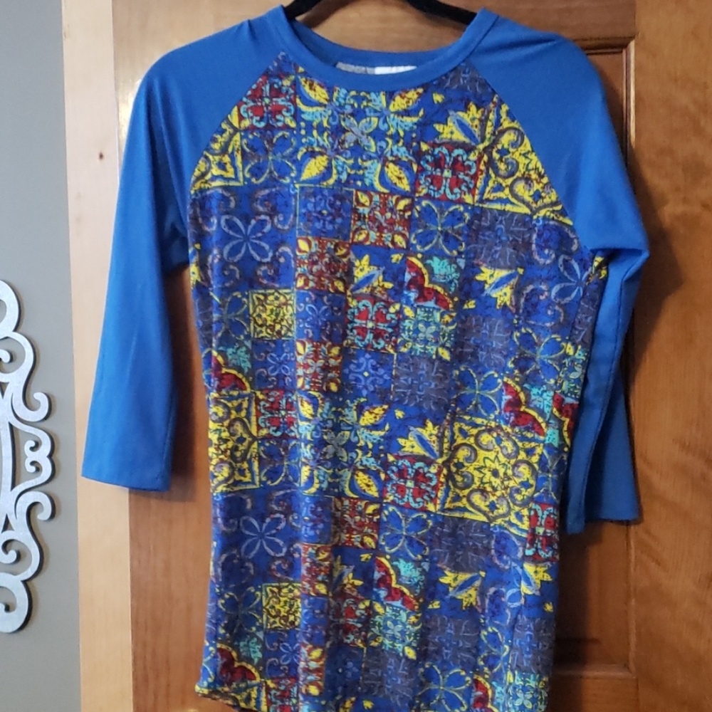 Lularoe randy baseball tee